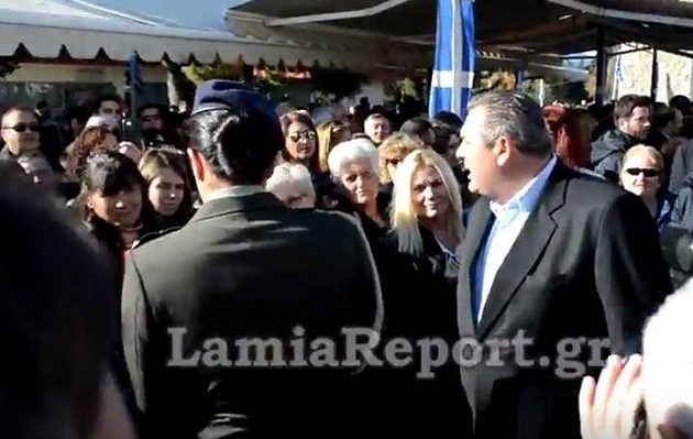 Τι ζήτησε από τον Καμμένο μια δακρυσμένη μητέρα με δύο μωρά (βίντεο)