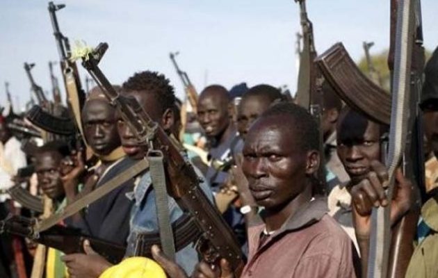 170 νεκροί σε μάχες μεταξύ ιθαγενών στο Νότιο Σουδάν – Δύο φυλές σκοτώνονται για τα κοπάδια τους