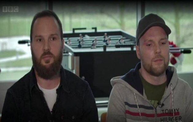 Ιατρικό θαύμα: Άνδρας έδωσε το μισό δέρμα του στον δίδυμο αδερφό του