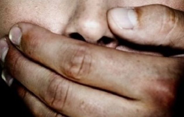 Νέα Σμύρνη: Βαριές κατηγορίες στους συλληφθέντες που «πήγαιναν» με την 14χρονη