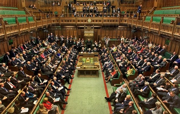 H βρετανική Βουλή καταψήφισε τη συμφωνία με την Ε.Ε. για το Brexit