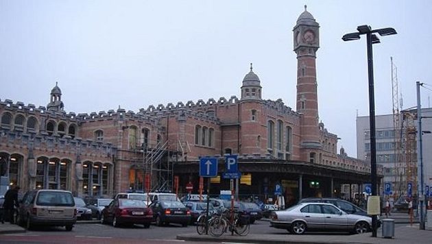 Συνελήφθη άντρας με μαχαίρι στο σιδηροδρομικό σταθμό της Γάνδης