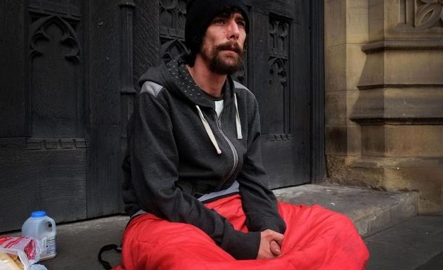 Άστεγος λήστευε θύματα του τρομοκρατικού χτυπήματος στο Μάντσεστερ