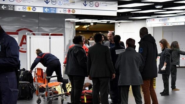 22χρονος μαχαιρώθηκε μέχρι θανάτου στο Μετρό και οι περαστικοί τραβούσαν βίντεο