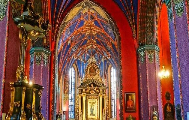Aμύθητος θησαυρός βρέθηκε σε καθεδρικό ναό της Πολωνίας