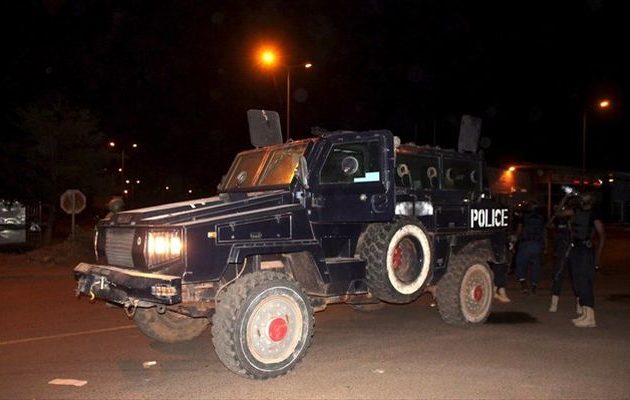 Παγίδα θανάτου από τζιχαντιστές στο Μάλι – 26 νεκροί από έκρηξη νάρκης σε αυτοκίνητο