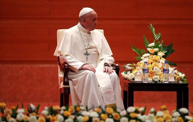 Ο Πάπας Φραγκίσκος μίλησε με θύματα σεξουαλικής κακοποίησης από ιερωμένους – “Νιώθω ντροπή και οδύνη”