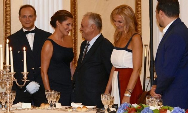 Η Μπέττυ Μπαζιάνα σπάει τη σιωπή της: Σκληρή πολιτική τοποθέτηση με… καρφιά για offshore