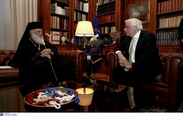 Στο Προεδρικό ο Ιερώνυμος για το Σκοπιανό: Έπαινοι Παυλόπουλου για τη στάση της Εκκλησίας