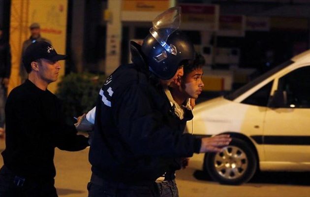 Άλλες 150 συλλήψεις για τις ταραχές στην Τυνησία – Στους δρόμους ο στρατός
