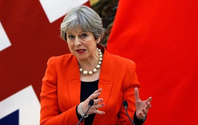 «Όχι» Μέι σε πρόωρες εκλογές – «Δεν είναι προς το συμφέρον της Βρετανίας»