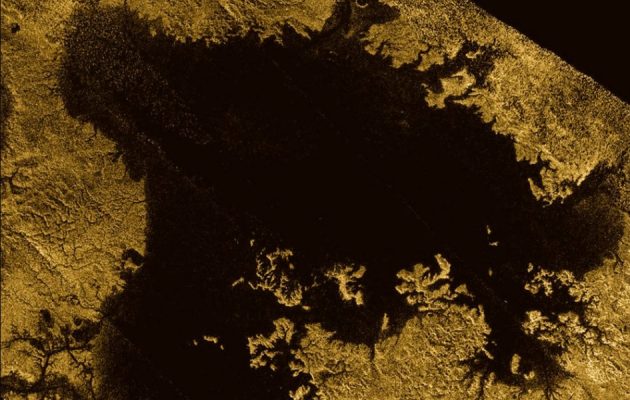Ο δορυφόρος Τιτάνας του Κρόνου έχει θάλασσες από υγρούς υδρογονάνθρακες