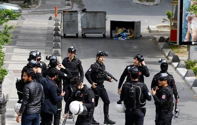 Η Άγκυρα συνέλαβε 150 «γκιουλενιστές» στρατιωτικούς από τους 300 που ψάχνει