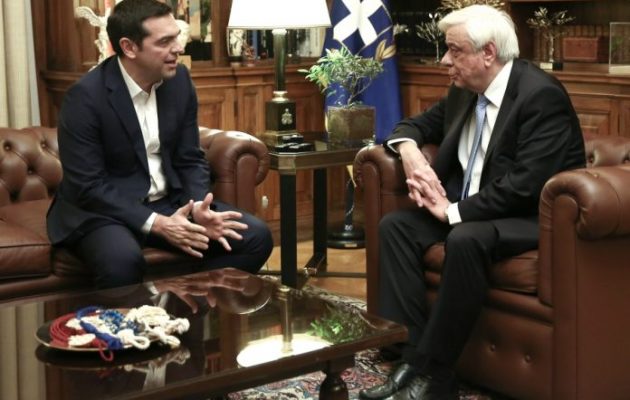 Μήνυμα Τσίπρα μέσω Παυλόπουλου: Η χώρα στην εξωτερική πολιτική έχει συνέχεια