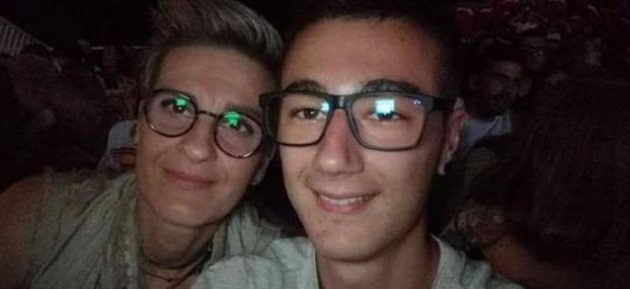 Σοκαρισμένη η Πάτρα με 20χρονο που βρέθηκε νεκρός στη μπανιέρα (φωτο+βίντεο)