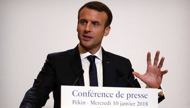 Τι είπε ο Μακρόν για τη “δύναμη πυρός” του Πεκίνου λίγο πριν φύγει από την Κίνα