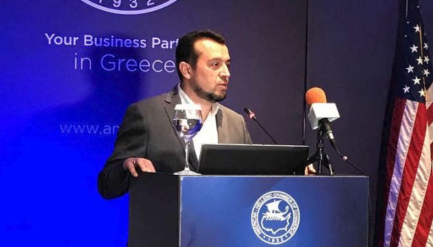 “Η χώρα μας ξαναστέκεται στα πόδια της” – Τι είπε ο Παππάς στο ελληνοαμερικανικό Επιμελητήριο