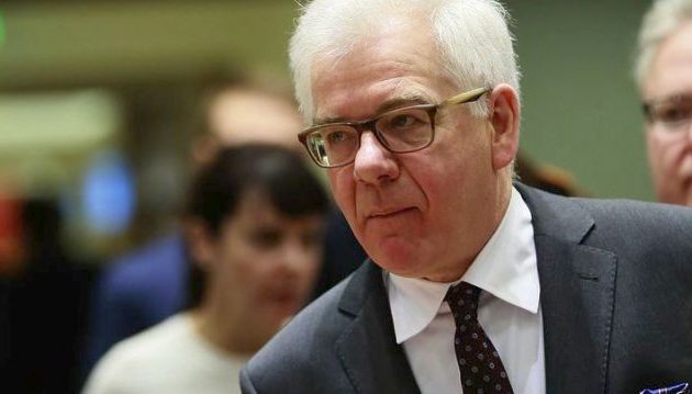 Η Πολωνία προειδοποιεί την ΕΕ ότι δεν θα δεχθεί “μπλόκο” ευρωπαϊκών πόρων