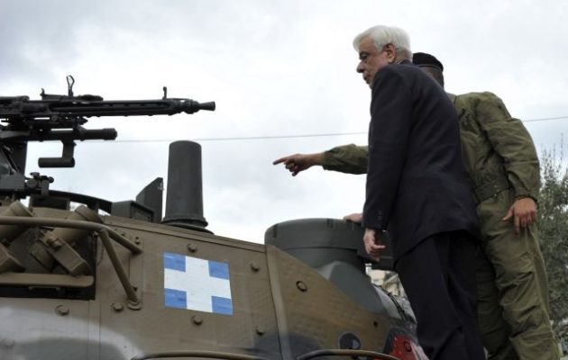 Ο Προκόπης Παυλόπουλος ανέβηκε σε άρμα μάχης (φωτο)