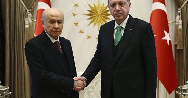 Πώς ο Ερντογάν συμφώνησε κοινό εκλογικό μπλοκ με τους Γκρίζους Λύκους του Μπαχτσελί