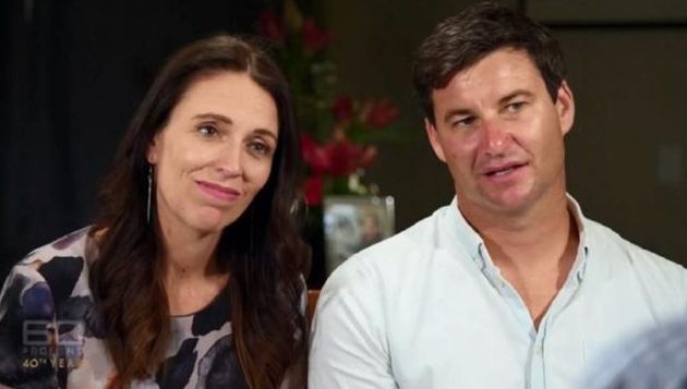 “Κόκαλο” η νεοζηλανδή Πρωθυπουργός: “Σεξιστής” δημοσιογράφος έψαχνε μέχρι και το πότε έμεινε έγκυος (βίντεο)