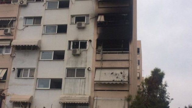 Κόλαση στις εργατικές κατοικίες στο Περιστέρι: Ο άτυχος άνδρας φώναζε αλλά δεν τον πρόλαβαν… (φωτο+βίντεο)