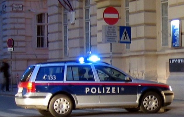 Επιθέσεις με μαχαίρι στη Βιέννη με τέσσερις σοβαρά τραυματίες