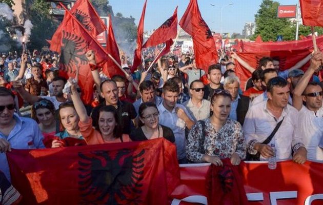 Ένα βήμα πριν τη διάσπαση το αλβανικό κόμμα BESA των Σκοπίων