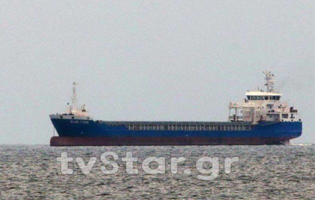 Θρίλερ με πλοίο που μπήκε σε καραντίνα μετά από μυστηριώδη θάνατο