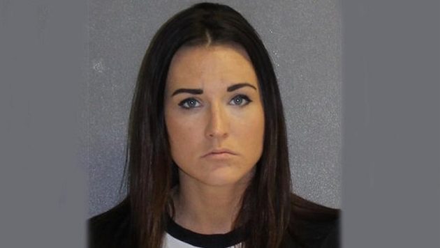 Ξαναμμένη 26χρονη δασκάλα έβγαλε γούστα με 14χρονο μαθητή της