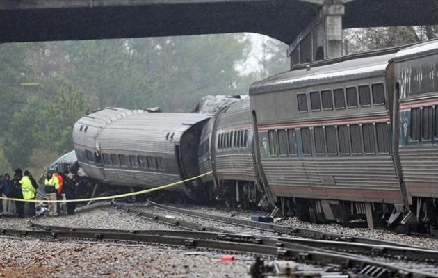 ΗΠΑ: Δύο νεκροί και 116 τραυματίες από σύγκρουση τρένων