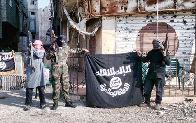 Το Ισλαμικό Κράτος σταύρωσε τέσσερις άνδρες σε νότιο προάστιο της Δαμασκού