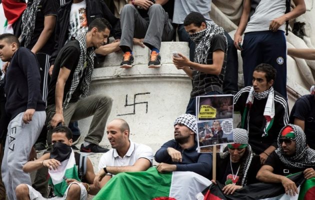 Στα «κόκκινα» ο αντισημιτισμός στην Αυστρία – Αντιεβραϊκές επιθέσεις από δεξιά και αριστερά