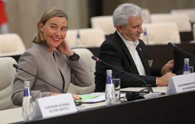 Η Μογκερίνι θεωρεί ότι η ΕΕ μοιράζεται «τις ίδιες απόψεις με την Τουρκία» – Σε σύγχυση η Ιταλίδα