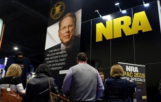 Το αμερικανικό λόμπι των όπλων δεν δέχεται κανέναν περιορισμό στην οπλοκατοχή