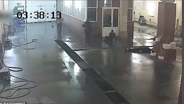 Οδηγός σκοτώνει υπάλληλο πλυντηρίου γιατί άργησε να του πλύνει το αυτοκίνητο (βίντεο)