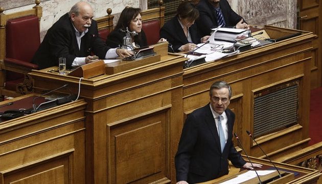 Τσακωμοί με Σαμαρά στη Βουλή: Θα κατέβω όταν τελειώσω -Αν είσαι άνδρας πες το δυνατά (βίντεο)