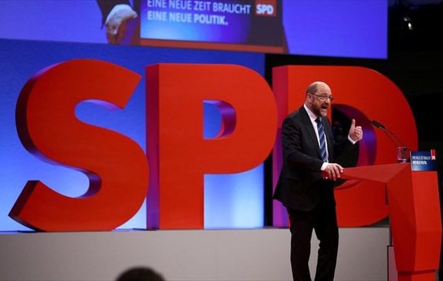 “Κρύος ιδρώτας” για Σουλτς – Οι γερμανικές δημοσκοπήσεις δείχνουν “ιστορικό χαμηλό”