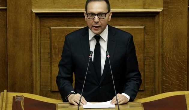 Ο Στουρνάρας εμφανίστηκε ως συνήγορος της συζύγου του – “Αυτά που γίνονται είναι για το Δελφινάριο”