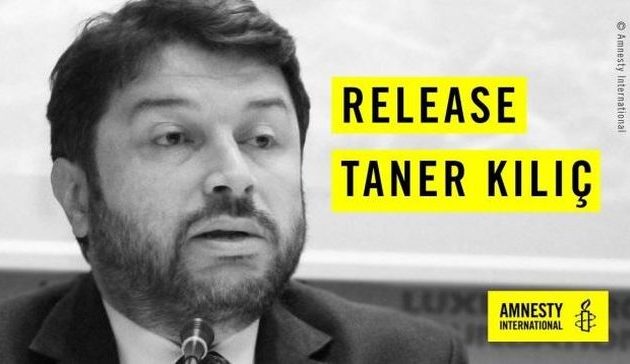 Αντί να αποφυλακίσουν τον πρόεδρο της Διεθνούς Αμνηστίας στην Τουρκία τον έθεσαν υπό κράτηση