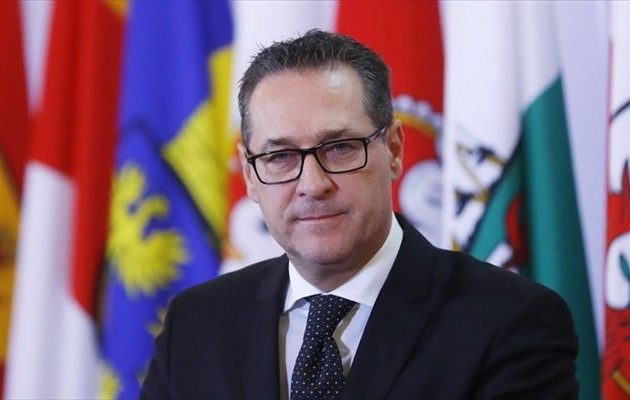 Γιατί η “ΕΡΤ” της Αυστρίας μήνυσε τον αντικαγκελάριο Στράχε