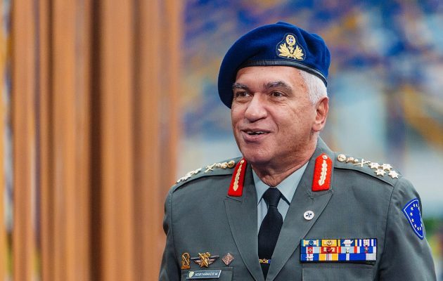 Το μήνυμα του επίτιμου Αρχηγού ΓΕΕΘΑ Μ. Κωσταράκου για τους δύο Έλληνες στρατιωτικούς