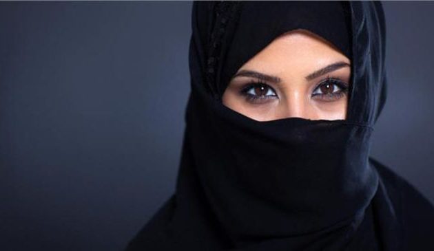 Αποζημίωση 180.000 δολαρίων σε μουσουλμάνες στις ΗΠΑ για το “σήκωμα” της μαντίλας