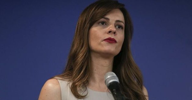 Αχτσιόγλου: Σταθερή η αποκλιμάκωση της ανεργίας, δρομολογείται αύξηση στον κατώτατο μισθό (βίντεο)