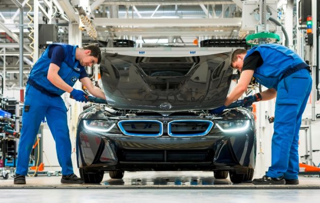 BMW και Porsche αναγκάζονται να αναστείλουν τη λειτουργία εργοστασίων τους