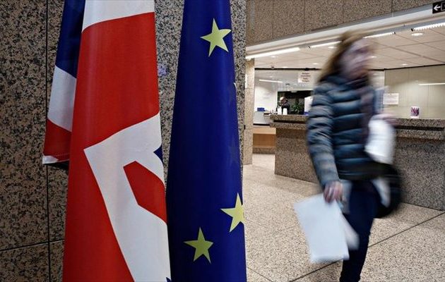 Η Ιρλανδία ζητεί εγγυήσεις πριν συμφωνήσει για τη μεταβατική περίοδο μετά το Brexit