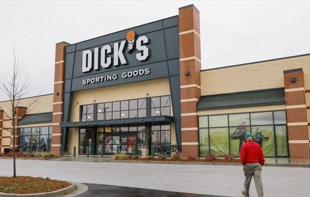 Οι αλυσίδες λιανικής στις ΗΠΑ λαμβάνουν ειδικά μέτρα για τις πωλήσεις όπλων