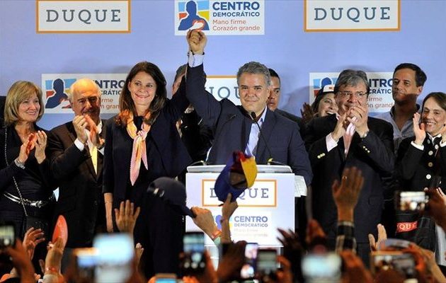 Το Δημοκρατικό Κέντρο πρώτο στις εκλογές στην Κολομβία, αλλά χωρίς πλειοψηφία
