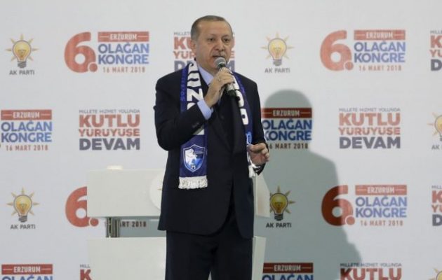 Ο Ερντογάν επιμένει να ζητά από τους Αμερικανούς να του παραδώσουν την πόλη Μανμπίτζ της Συρίας