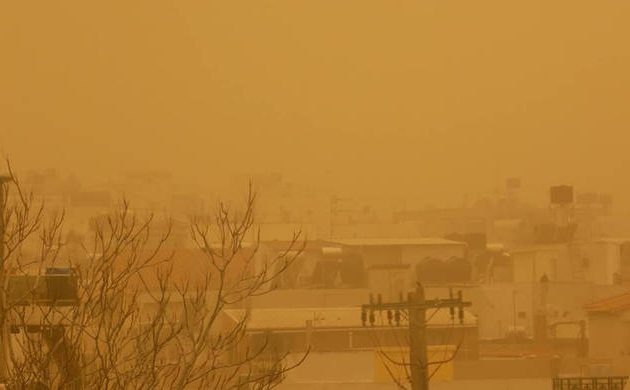 Απίστευτες εικόνες: «Επιστρέφει» η αφρικανική σκόνη στην Κρήτη – Χιόνια στον Ψηλορείτη